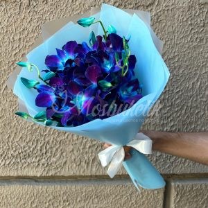 Букет из 25 орхидей