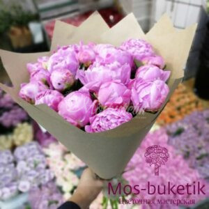 Букет из 19 розовых пион