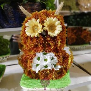 Сова из живых цветов