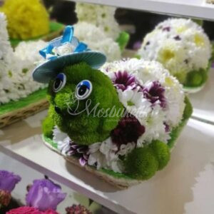 Черепашка из живых цветов